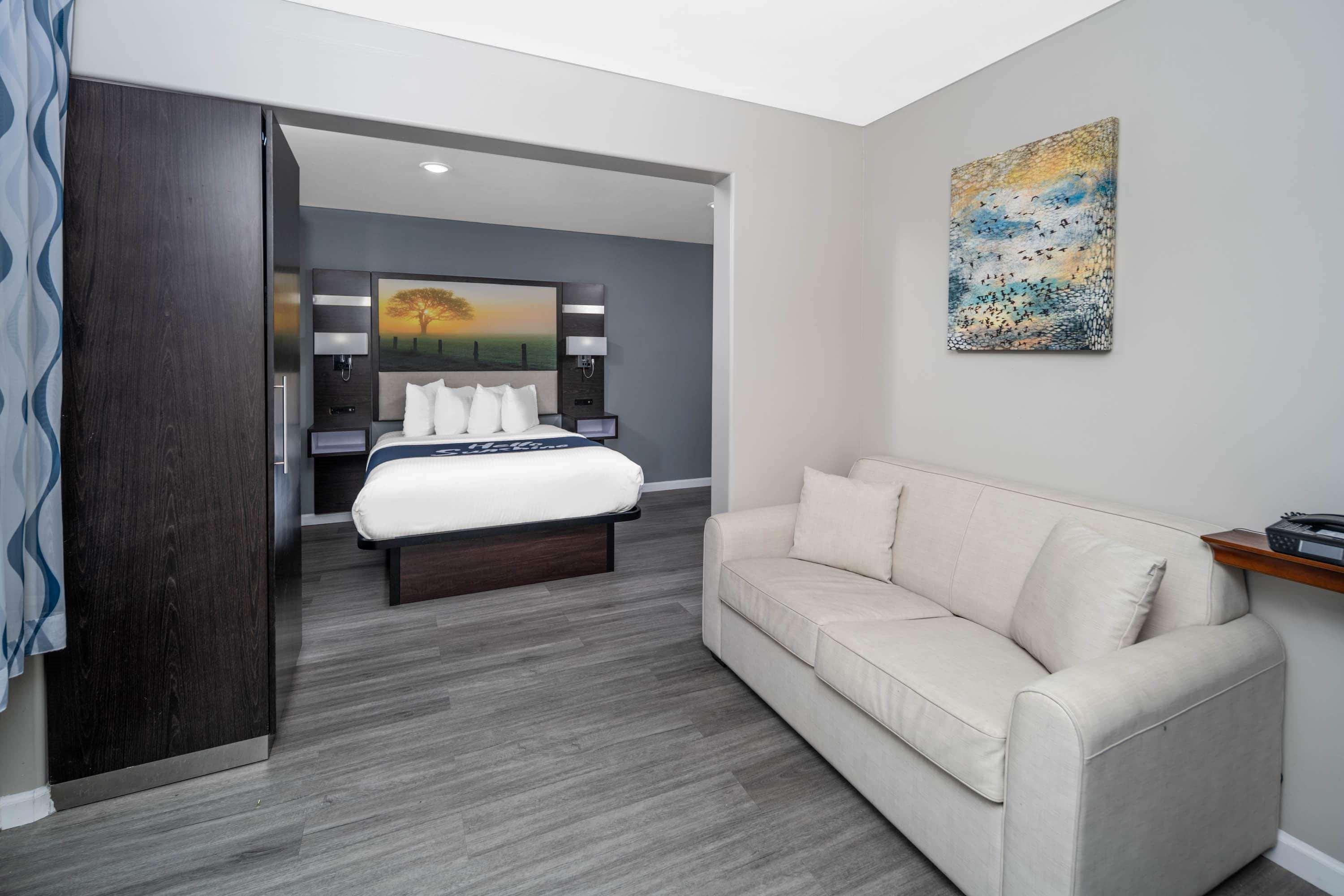 Days Inn By Wyndham Galt - Elk Grove South Extérieur photo